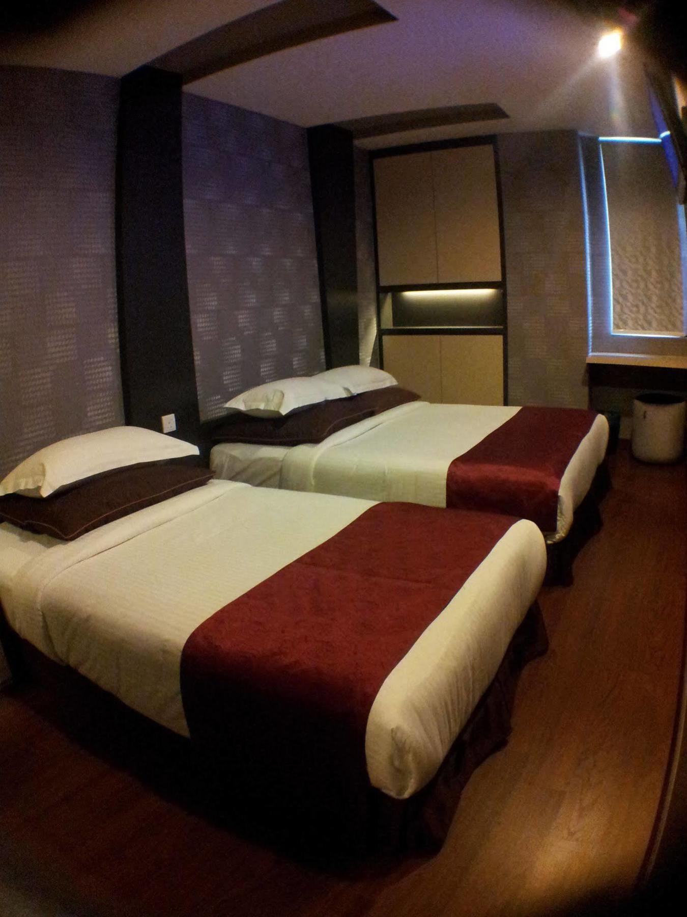 Chariton Hotel Nusa Bestari Johor Bahru Exterior foto