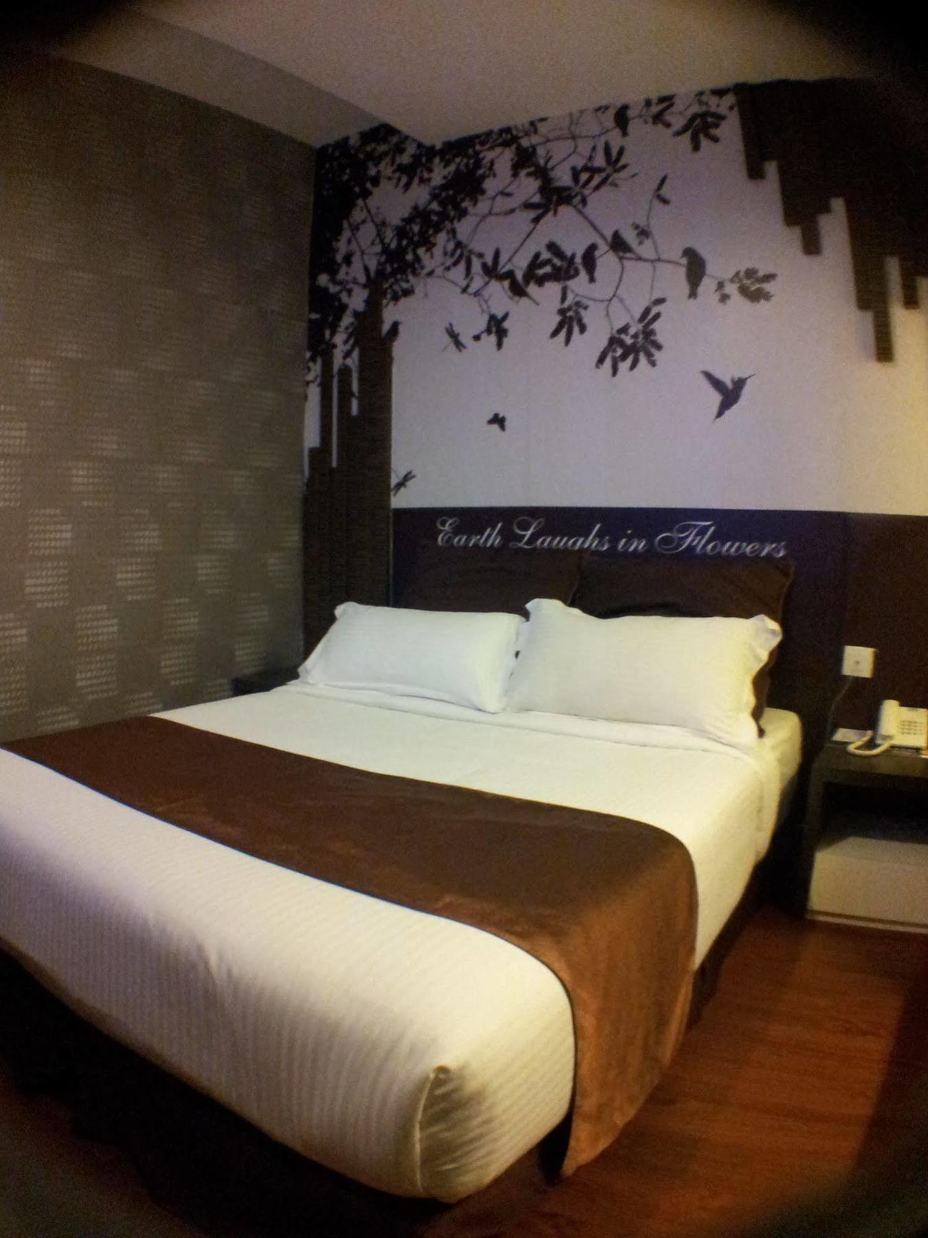 Chariton Hotel Nusa Bestari Johor Bahru Exterior foto