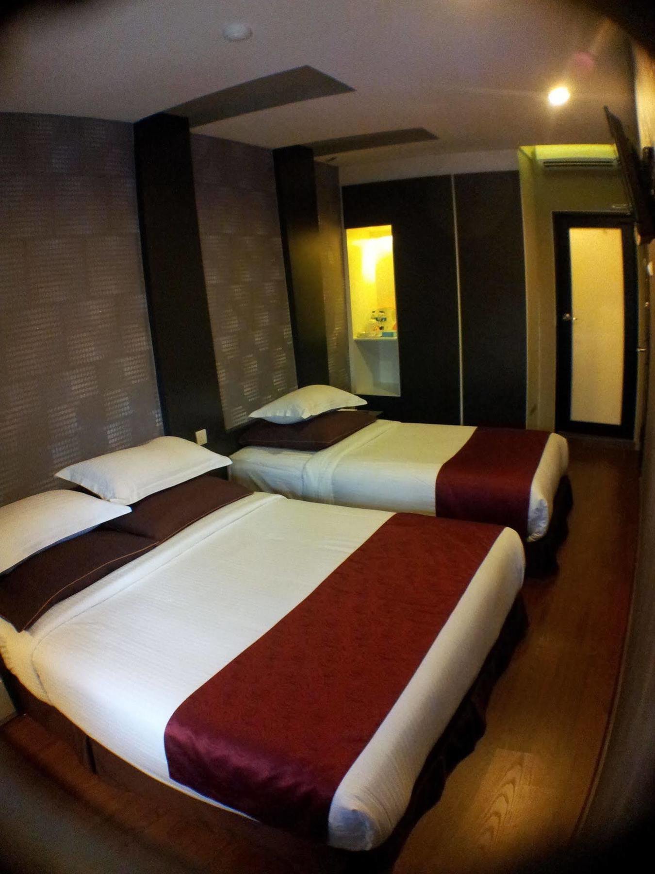 Chariton Hotel Nusa Bestari Johor Bahru Exterior foto