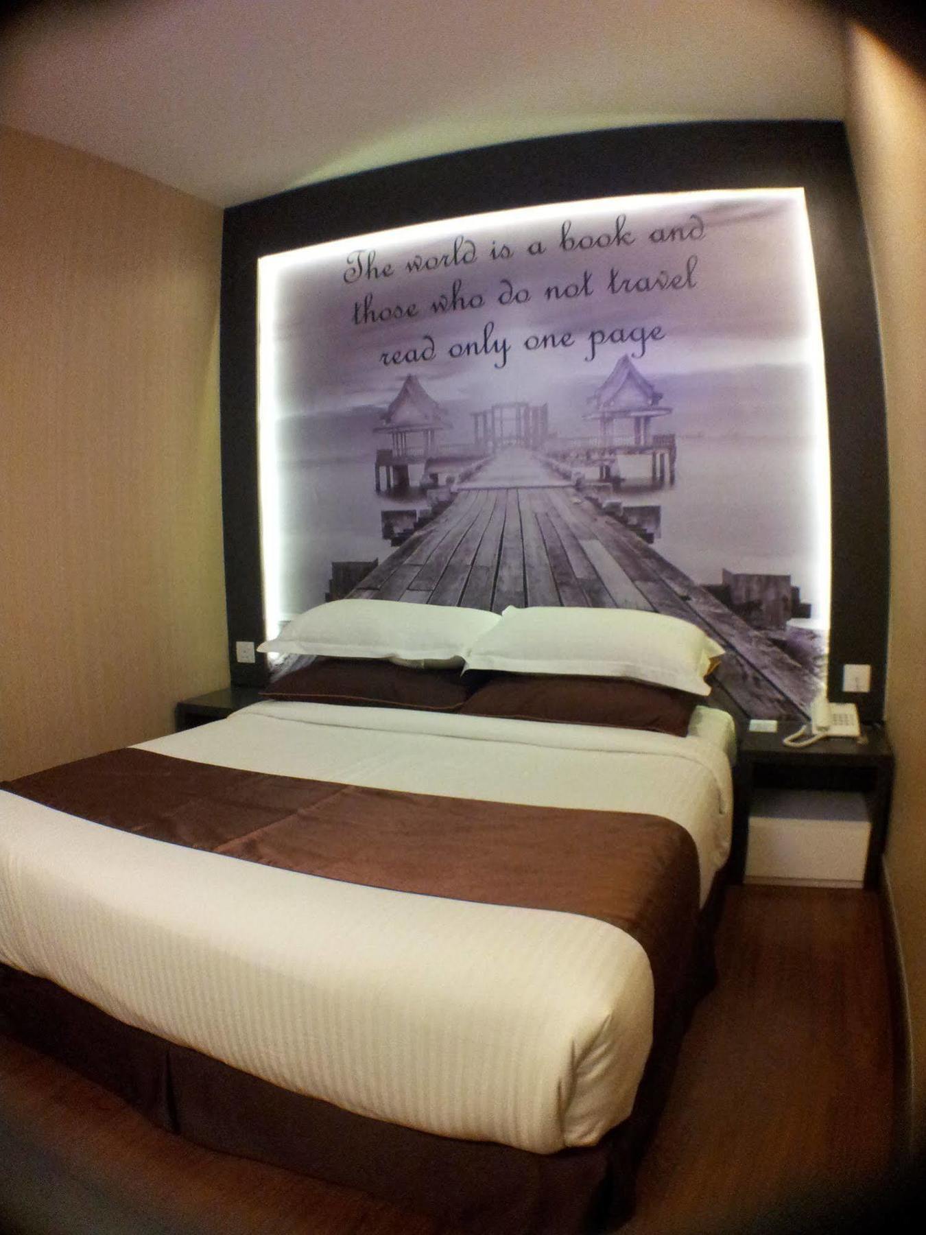 Chariton Hotel Nusa Bestari Johor Bahru Exterior foto